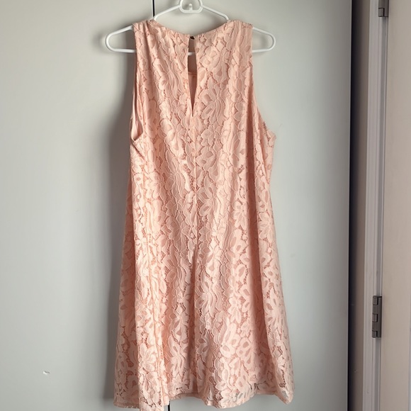 Baby pink aline lace dress - Picture 3 of 4